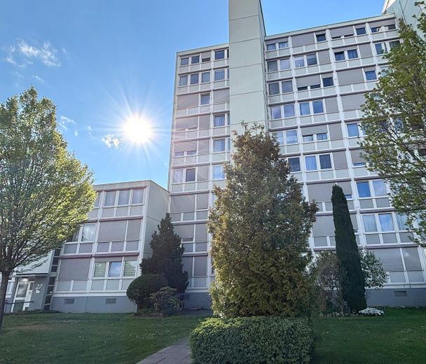 Modernisierte 4,5-Zimmer-Wohnung mit großem Balkon und Tiefgarage in Balingen – Gebäude