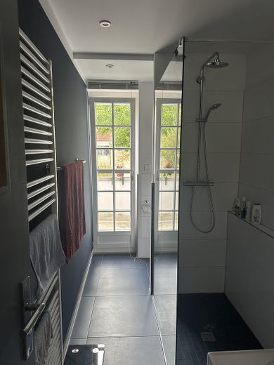 Tempelhof'taki Fliegerviertel'de yarı müstakil ev – Duschbad 1. OG