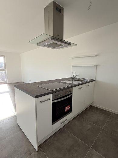 Großzügiges Penthouse mit XXL Dachterrasse & Einbauküche – Küche