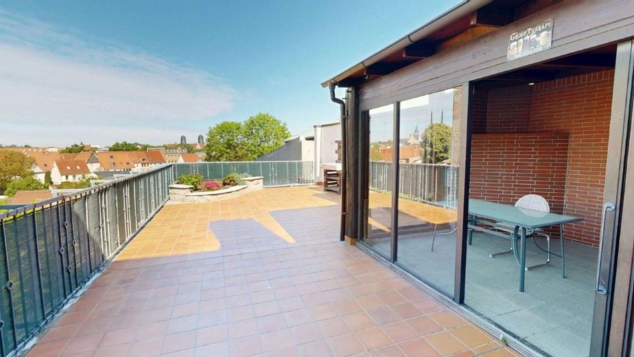 Exklusive Maisonette-Wohnung mit großer Dachterrasse – Terrasse