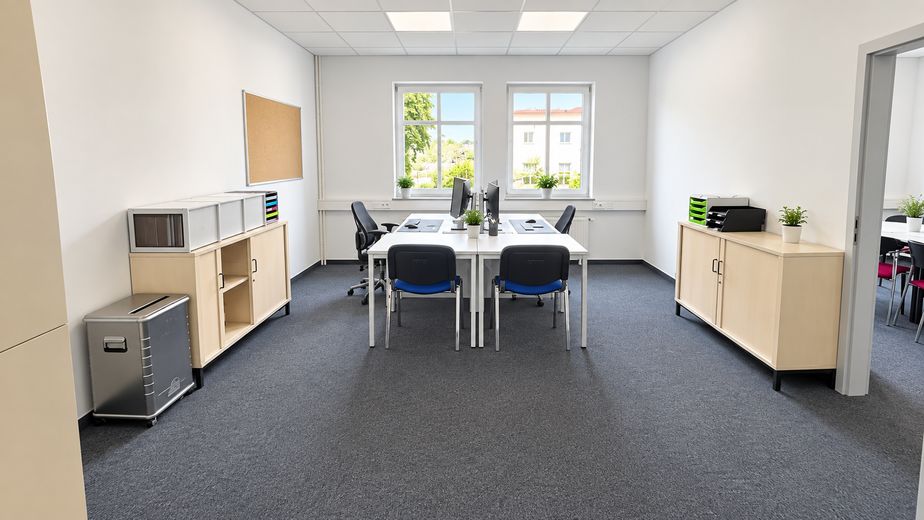 Office space for rent – Photo 2
