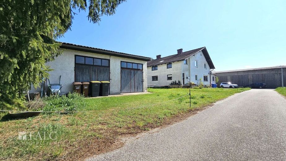 Attraktives Grundstück mit Bestandsimmobilie auf ca. 1.073 m² – Außenansicht