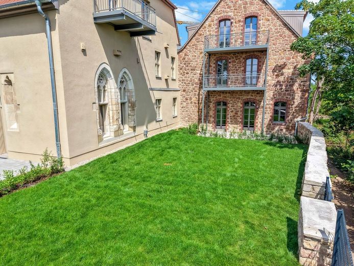 Erstbezug - Modernes Wohnen im historischen Ambiente (P3) – Terrasse + Balkon
