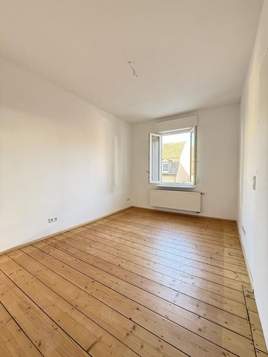 Zentrumnahes Dreifamilienhaus mit großem Garten und Hohentwielblick – alle Wohnungen bezugsfrei – Zimmer 3