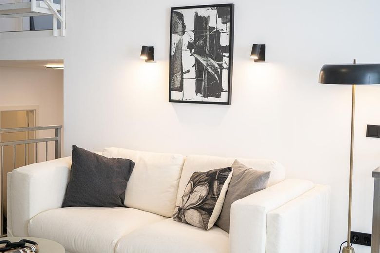 Architekten-Unikat in Neu-Anspach: Moderner Luxus & Erstbezug nach Sanierung – Wohnzimmer