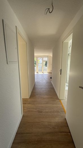 Frisch sanierter Wohntraum mit Weitblick – Erstbezug nach Komplettmodernisierung! – Flur