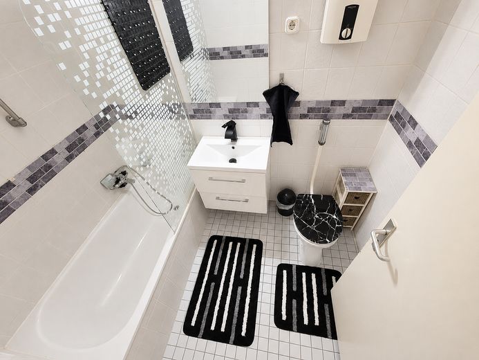 Großzügige 3-Zimmer-Wohnung mit modernem Wohnambiente und Balkon – Foto 6