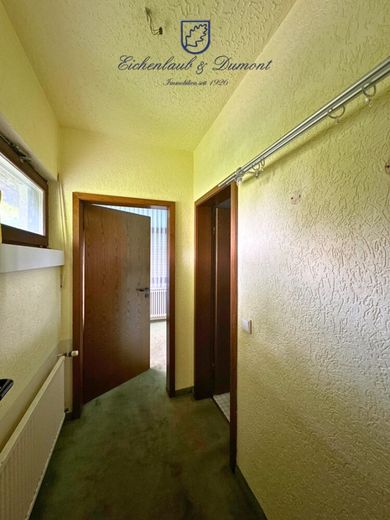 Einfamilienhaus mit ELW, tolles Grundstück mit Panoramablick über Saarbrücken – Flur 1.OG
