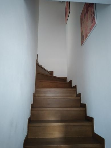 Eichentreppe ins OG