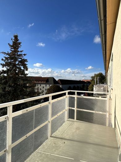 Frisch sanierte 3-Raumwohnung mit Balkon inklusive Einbauküche!!! – Balkon I