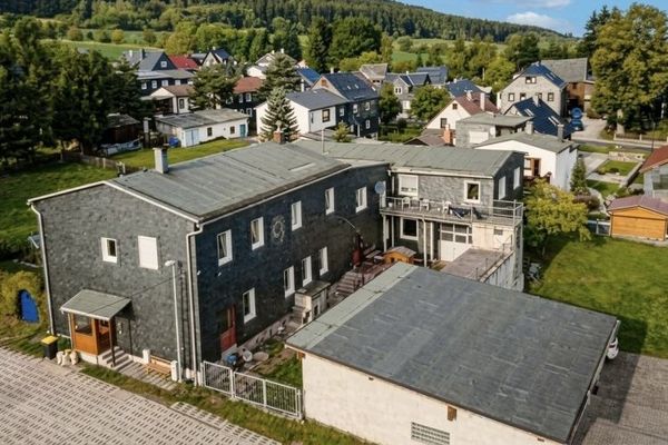 Großbreitenbach-OT, 3 Fam.Hs. + Gewerbe