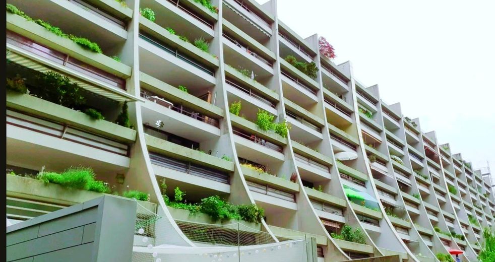 Laatzen में किराए पर दी गई 1-कमरे की अपार्टमेंट – लिफ्ट सहित कमीशन-मुक्त निवेश संपत्ति – Balkon Ansicht