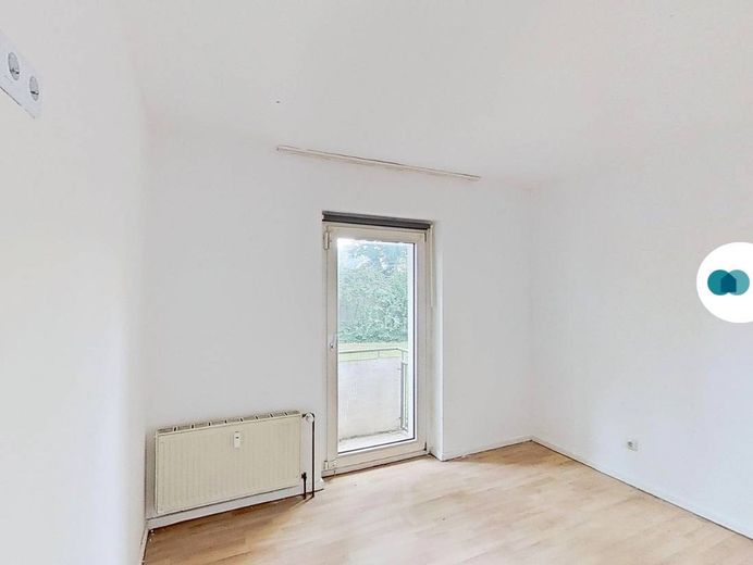 ** Helle 2-Zimmer-Wohnung mit ruhiger und dennoch zentraler Lage ** – Ansicht I: Zimmer II