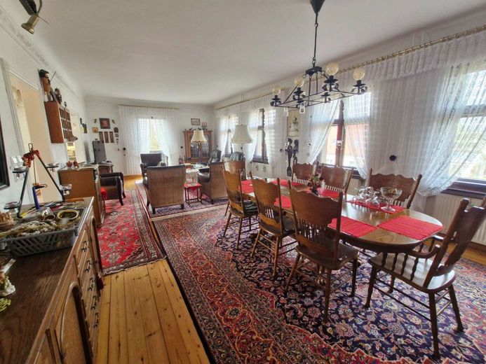 Stilvolle Landhausvilla - Wohnen mit Seele – großes Wohn- Esszimmer OG
