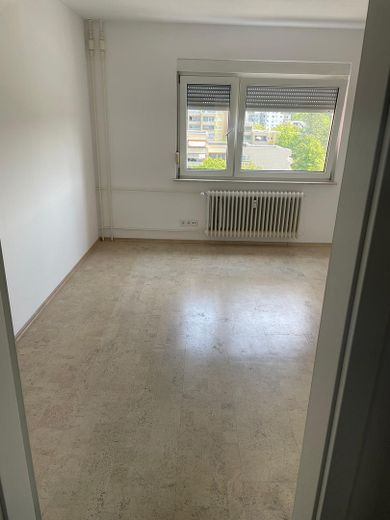 3-room apartment with balcony and underground parking space – Schlafzimmer