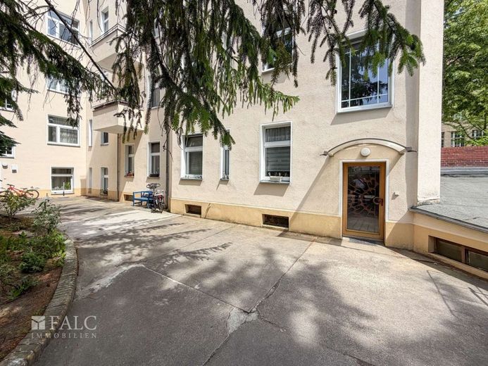 Über den Dächern Berlins: 3-Zimmer-Maisonette mit Südwest-Terrasse - sofort frei! – Eingang zum Seitenflügel