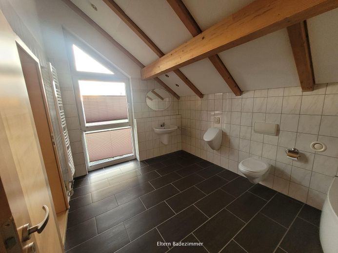 Due immobili versatili in un unico pacchetto /  È possibile anche la vendita separata! – Haus A -Elternbad