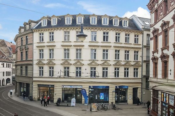 Perfecta superficie de oficinas en el casco antiguo de Halle con ascensor