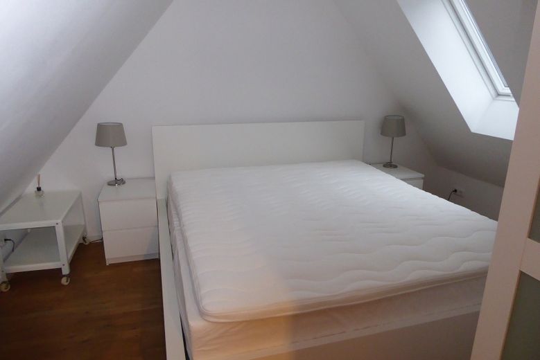 55m² Maisonette Wohnung - U-Bahn nah und im Grünen – gemütliches Schlafzimmer