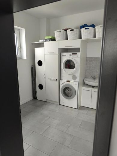 Edificio residencial y comercial con nave, oficinas, vivienda, jardín 507qm – Foto 18