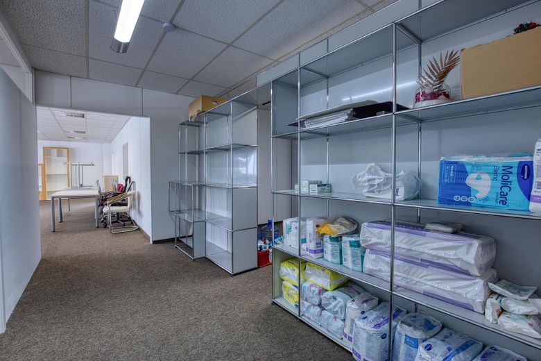 Flexible Büro- und Schulungsfläche mit 225 m² und 4 Stellplätzen in Reutlingen-Sondelfingen – Lager- und Archivraum