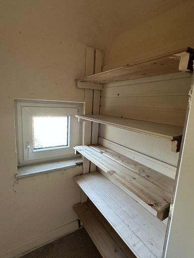 VICINO AL CENTRO! Appartamento mansardato, unità condominiale in edificio plurifamiliare ristrutturato – Abstellraum im Treppenhaus
