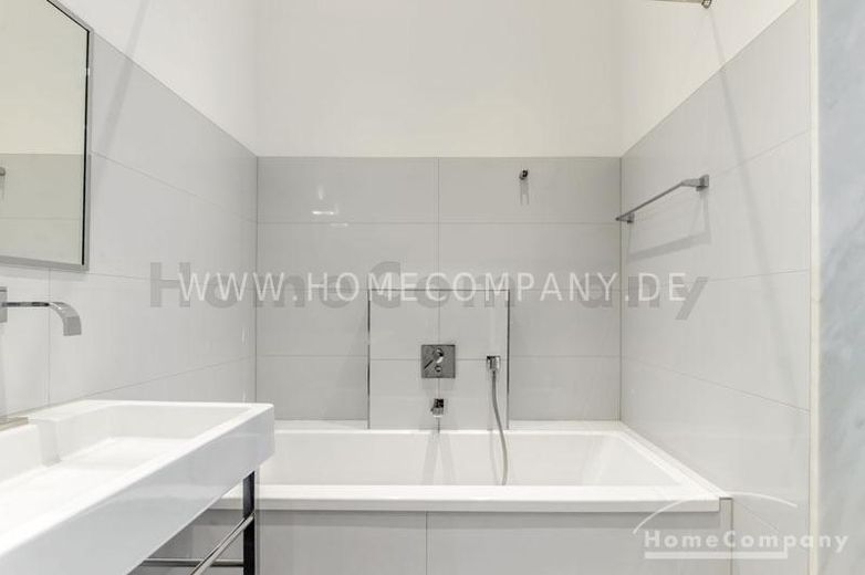 Schöne, hochwertige möblierte 4-Zimmer-Altbauwohnung mit Balkon in Schwabing – 349b066cd56dc7ff4da5b9506ad68d26688e2fe3.jpg