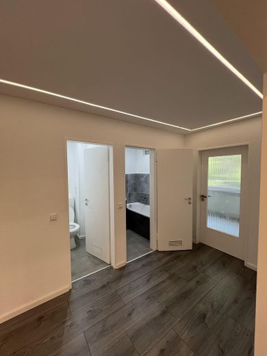 WG-Zimmer: Möbliert, saniert & separat nutzbar – nur 200 m zur Uni Mannheim! Sofort verfügbar!** – Flur