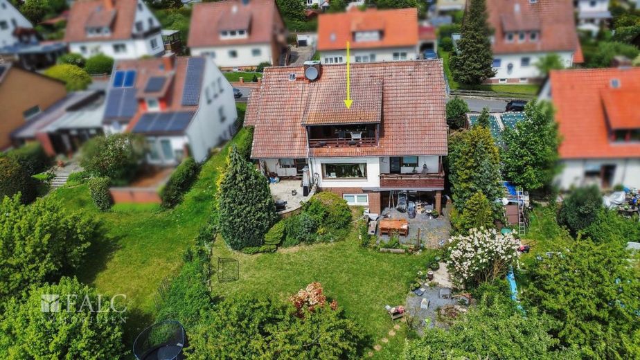 RESERVIERT***Settmarshausen - Ein- bis Zweifamilienhaus mit großem Garten und Doppelgarage*** – Luftaufnahme