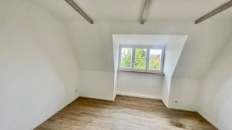 Wohn(t)raum vor den Toren Hamburgs: 4-Zimmer-Wohnung mit eigener Terrasse – Foto 7