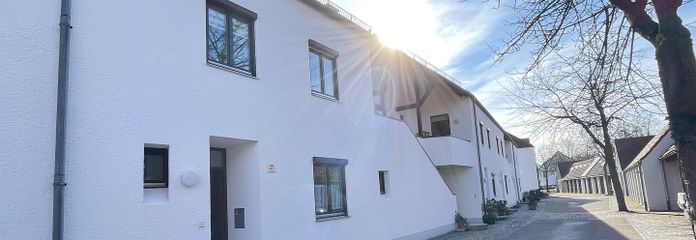 Солнечная двухкомнатная квартира с террасой в Эхинге – Aussenansicht