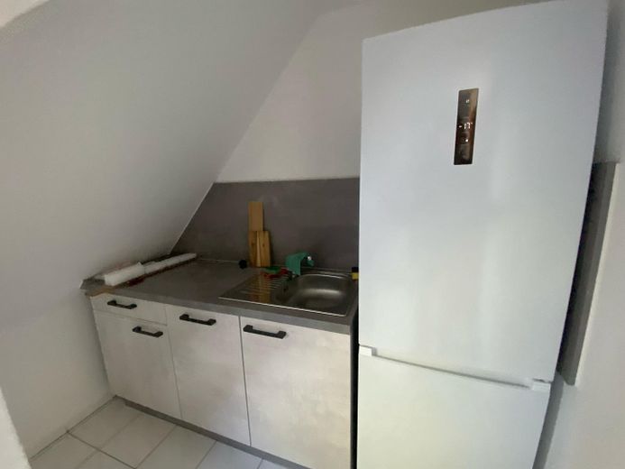 Renovierte Dachgeschosswohnung in ruhiger Lage – Foto 13