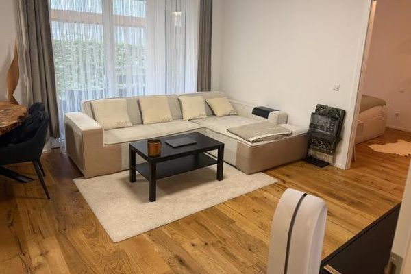 Najwyższej klasy mieszkanie 2-pokojowe z ogrodem: nowoczesny design i doskonała lokalizacja w Ackermann Park