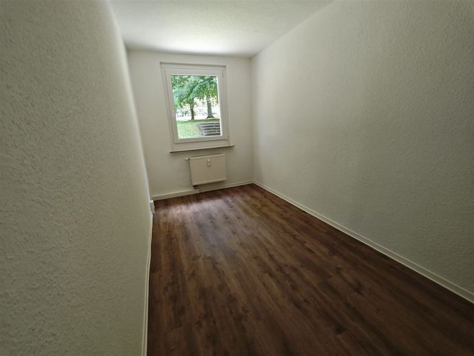 Neu renoviert! Helle 3-Zi. mit Balkon, Wanne &amp; Laminat in ruhiger Lage! – PHOTO-2026-06-26-09-29-58_10