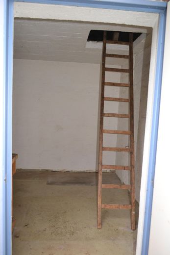Aufgang zum Spitzboden 