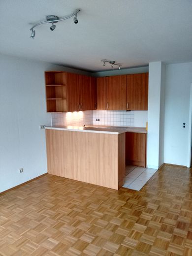Vermietete 2-Zimmer-Wohnung mit Südbalkon & TG-Stellplatz in Top-Lage (Bj. 2001) – Küche