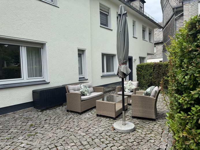 Terrasse Eingang Kirchplatz