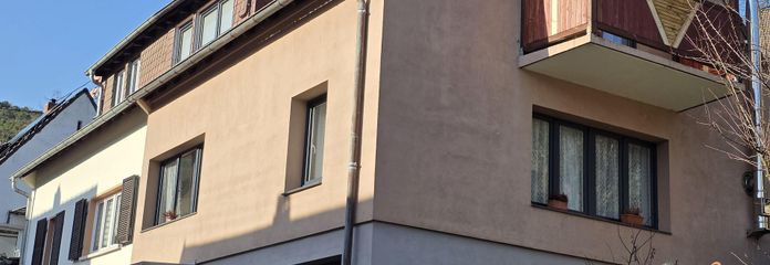Einfamilienhaus mit Garten in ruhiger Wohnlage – Seitenansicht