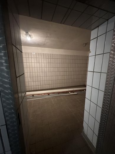 Ladenlokal Einzelhandel Halle Lager Praxis Gewerbe Gastro Sporthalle Freizeit zu vermieten – Foto 12