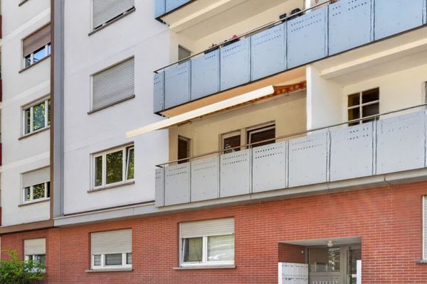 Toplocatie & oostbalkon: Charmant appartement van 52 m² op de 1e verdieping