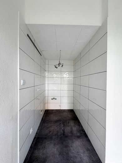 Modern sanierte 2-Zimmer-Souterrainwohnung in Duisburg – Foto 6