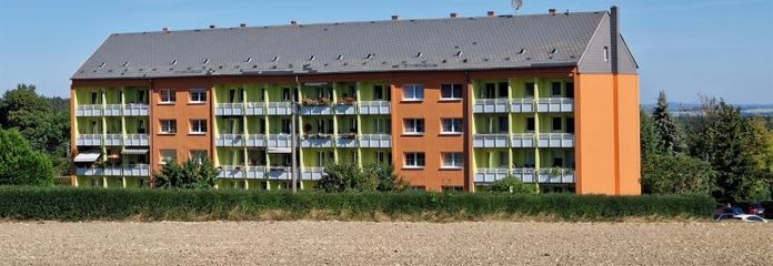 Helle 2-Raum-Wohnung mit Balkon