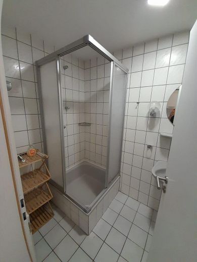 1-room apartment in Jülich-Barmen – renovated, with shared courtyard use, available immediately – Bad mit Dusche