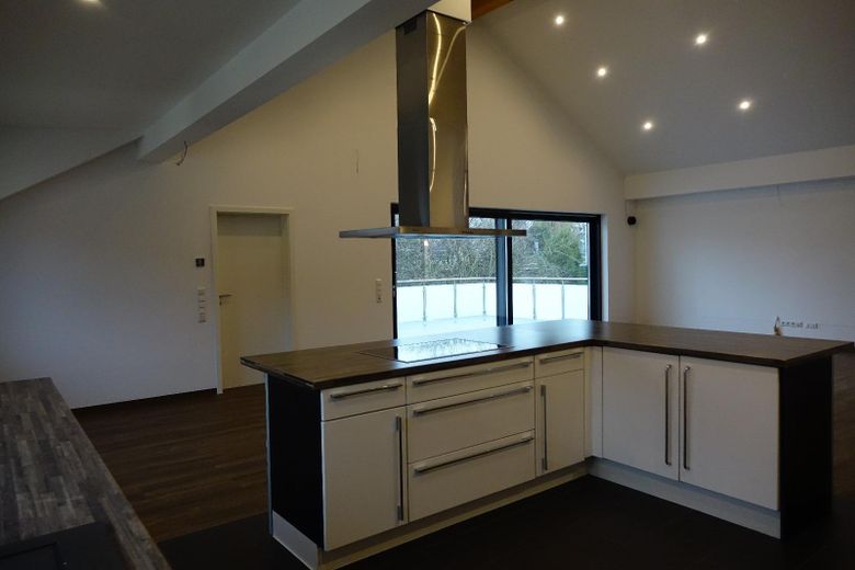 Wonen als in een penthouse: galerij, open haard en enorme leefruimte – Foto 12