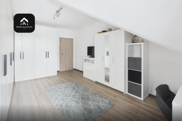 Lichtdurchflutete 4-Zimmer-Wohnung mit drei Balkonen und Tiefgaragenstellplatz