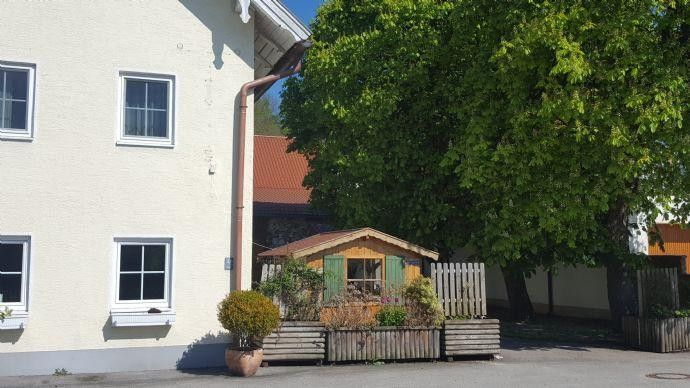 Pensión de 19 habitaciones, posada, cervecería al aire libre y vivienda del operador, conversión de «uso comercial a residencial» – Foto 5