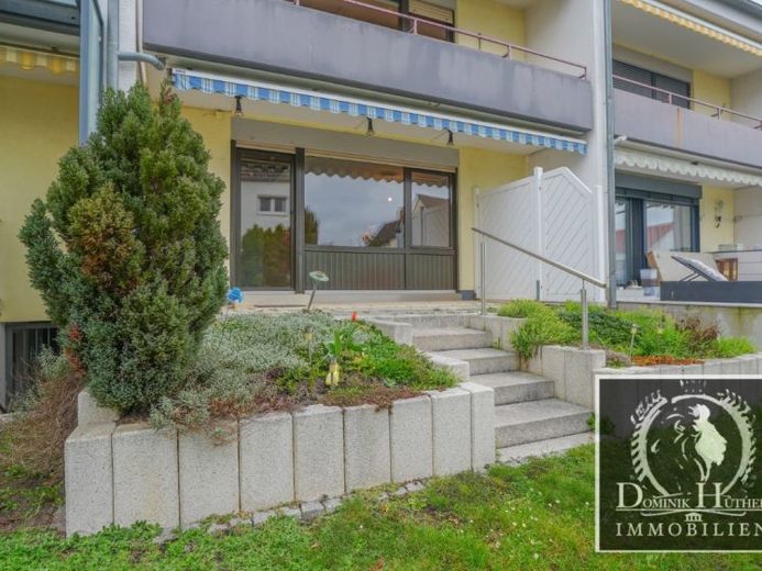 منزل صفّي وسطي مع مرآب وحمّامَين ومساحة واسعة على 4 طوابق في دانشتات – الصورة 1