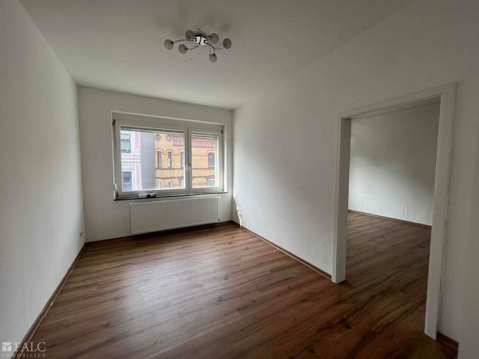 Moderne Etagenwohnung in Essen-Katernberg – Wohnzimmer