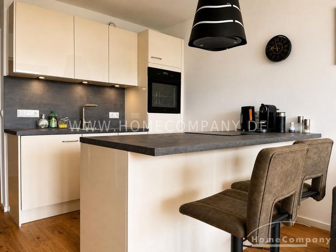 Erstbezug nach Komplettsanierung – Hochwertiges Executive-Studio mit Alpenblick in Schwabing – fb95c4e0f433e3c643418d715d314a7e9efd46ee.jpg