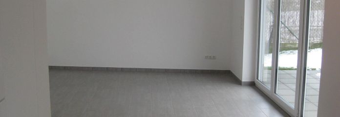 شقة مشرقة ومغمورة بالضوء من 4 غرف – Wohnzimmer.